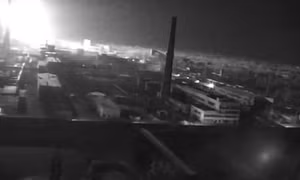 Video ghi lại khoảnh khắc UAV gây ra vụ nổ tại nhà máy điện hạt nhân Chernobyl