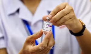 Hungary tặng Việt Nam 100.000 liều vaccine COVID-19 và bộ xét nghiệm nhanh