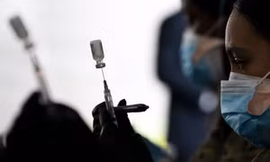 Những loại thuốc có thể khiến tiêm vaccine COVID-19 cũng như không