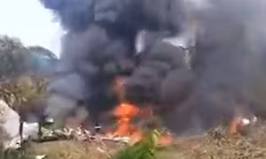 Video khoảnh khắc cuối cùng của máy bay quân sự Colombia trước khi rơi
