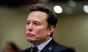 Tỷ phú Elon Musk đã trở thành người đầu tiên sở hữu tài sản hơn 800 tỷ USD