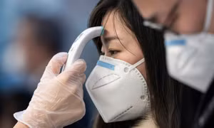 Lý do đo thân nhiệt là chưa đủ trong kiểm soát virus Corona