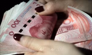 Kinh tế Trung Quốc tăng trưởng chậm, tại sao đồng nhân dân tệ vẫn mạnh hơn USD?
