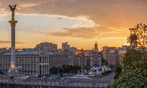 Ukraine bị xếp hạng là 'vỡ nợ hạn chế'