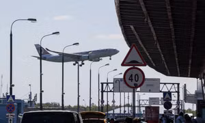 Nga lại phải tạm dừng hoạt động tại hai sân bay do UAV Ukraine
