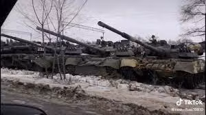 Video binh sĩ, vũ khí Nga tiến sát biên giới Ukraine nhiều chưa từng thấy