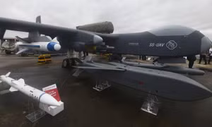 Video 'tàu sân bay UAV trên không' đầu tiên trên thế giới