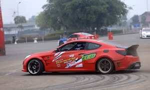 Clip màn drift ‘đốt lốp’ cực chất trong Giải Đua xe ô tô địa hình Việt Nam 2021
