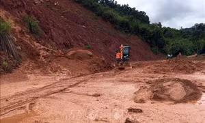 Thời tiết ngày 18/8: Bắc Bộ tiếp tục mưa dông, kèm thời tiết nguy hiểm
