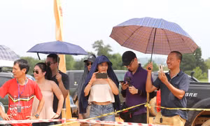 Các tay đua tranh tài trong Giải Đua xe ô tô địa hình Việt Nam 2020