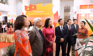1.000 tư liệu quý tại triển lãm 'Đảng Cộng sản Việt Nam - Sáng mãi niềm tin'