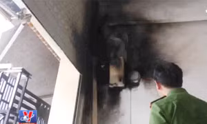 Chập điện với đường dây cao áp làm 3 người bị thương