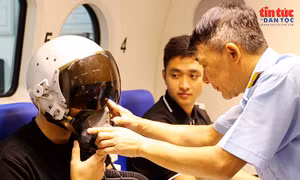 https://mediacms.baotintuc.vn/Upload/CCcQv1fjdlI5Hob1jh0mA/files/2026/09/04/khamphicong.mp4