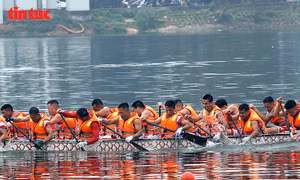 Sôi động Giải bơi chải tỉnh Phú Thọ 2026 trên hồ Công viên Văn Lang