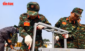 Triển khai trận địa pháo hoa đặc biệt phục vụ lễ mừng thành công Đại hội XIV