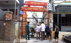 Lập rào chắn, tăng cường phòng chống dịch trong làng, xóm