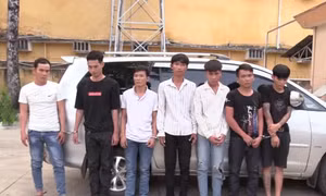 Bắt giữ 7 đối tượng dùng hung khí đánh người tại Bình Dương
