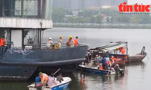 Tiếp tục tháo dỡ, di dời hai du thuyền ra khỏi Hồ Tây