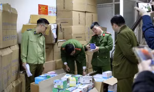 Tạm giữ hơn 90.000 chiếc khẩu trang y tế không có hóa đơn chứng từ