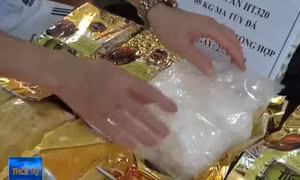 Bắt vụ vận chuyển 5kg ma túy, 30.000 viên hồng phiến