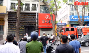 Cháy nhà hàng trên phố Phan Đình Phùng (Hà Nội), đang thống kê thiệt hại