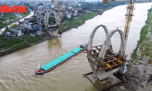Cầu mới vượt sông Đuống có thiết kế độc đáo dần thành hình