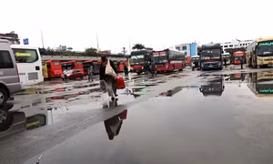 Cảnh đìu hiu hiếm thấy tại các bến xe trong ngày giáp tết