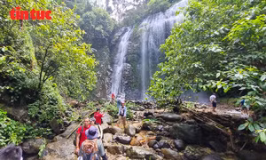 Hiking Lủng Páng mở hướng phát triển du lịch sinh thái ở Thái Nguyên