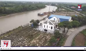 Đua nhau xây nhà trên hành lang thoát lũ ở Nam Định