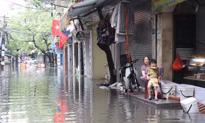 Khu vực ngập trên đại lộ Thăng Long phụ thuộc vào mức nước sông Nhuệ, sông Đà