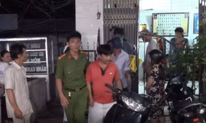 Kiên Giang bắt quả tang tụ điểm cá độ bóng đá qua mạng tại nhà riêng 
