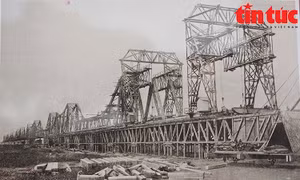 Lịch sử qua ảnh của cây cầu Long Biên 121 năm tuổi