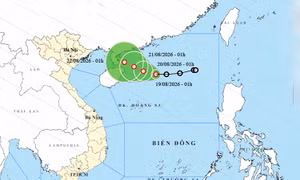 Áp thấp nhiệt đới di chuyển nhanh, cách đảo Hải Nam (Trung Quốc) khoảng 200km