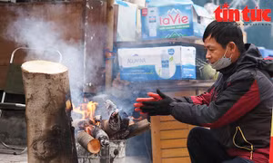 Thủ đô Hà Nội đêm không mưa, trời rét