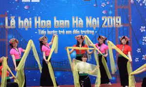 Lễ hội hoa ban lần đầu tiên tổ chức tại Hà Nội 
