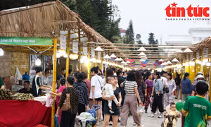 Người dân Thủ đô háo hức đến với Hội chợ Đặc sản Vùng miền Việt Nam 2024