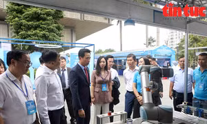 Khai mạc Triển lãm kết nối giao thương và giới thiệu sản phẩm công nghệ số Hà Nội 2024