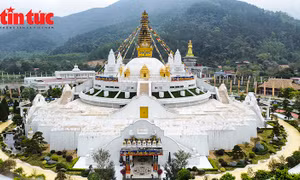 Chiêm ngưỡng Đại bảo tháp Mandala Tây Thiên