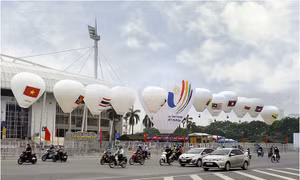 Ngắm khinh khí cầu mang lá cờ các nước tham dự SEA Game 31
