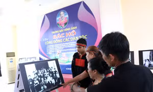 Cộng đồng các dân tộc tại ‘Ngôi nhà chung’ kể chuyện về Bác Hồ