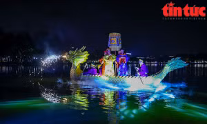 Huyền bí tour đêm Vua Lê trả gươm báu tại Hồ Gươm