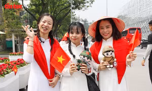 Người dân hân hoan chào đón đại lễ kỷ niệm 80 năm Quốc khánh 