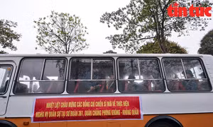 Tạm biệt quê hương, lên đường thực hiện nghĩa vụ thiêng liêng với Tổ quốc