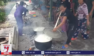 Thắm tình quân dân trong việc khắc phục hậu quả mưa lũ