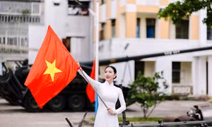 Hoa hậu Hòa bình Doanh nhân Việt Nam 2024 khoe sắc áo dài tại Bảo tàng Lịch sử Huế