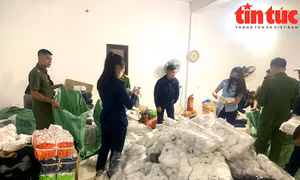 Khởi tố đối tượng sản xuất hàng trăm nghìn đôi bít tất giả mạo nhãn hiệu nổi tiếng