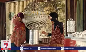 Người họa sĩ tái sinh phế liệu