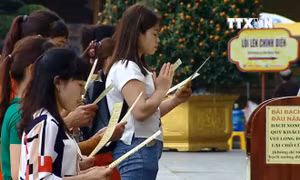 Chùa Ba Vàng bị yêu cầu chấm dứt 'thỉnh vong'