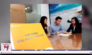 Yêu cầu Ngân hàng Nhà nước chấn chỉnh việc bán bảo hiểm