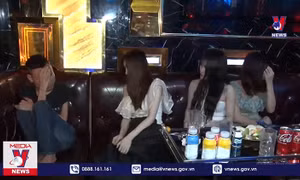 Khởi tố 10 đối tượng mua bán, tổ chức sử dụng trái phép ma túy tại quán Karaoke
